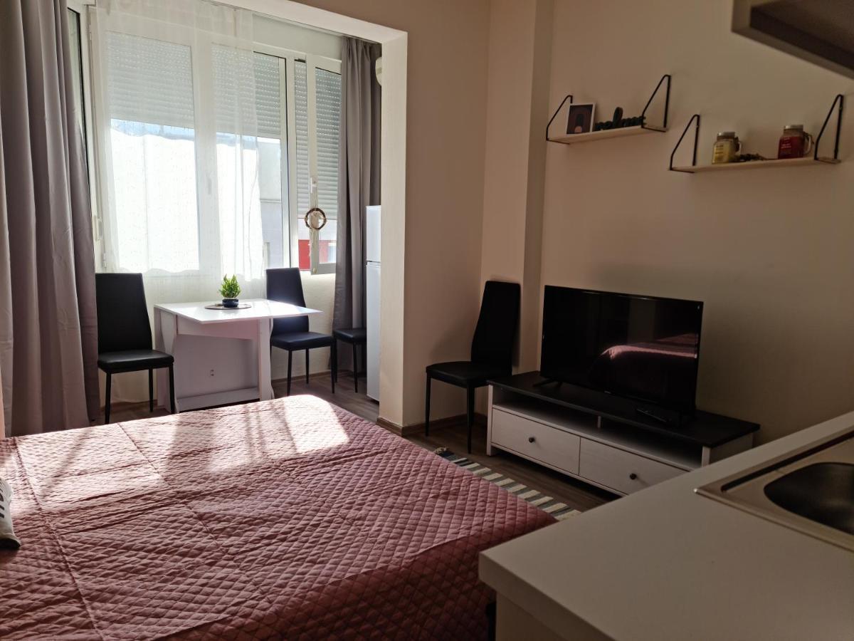 Lovely One Bedroom Studio In Tirana Exterior foto